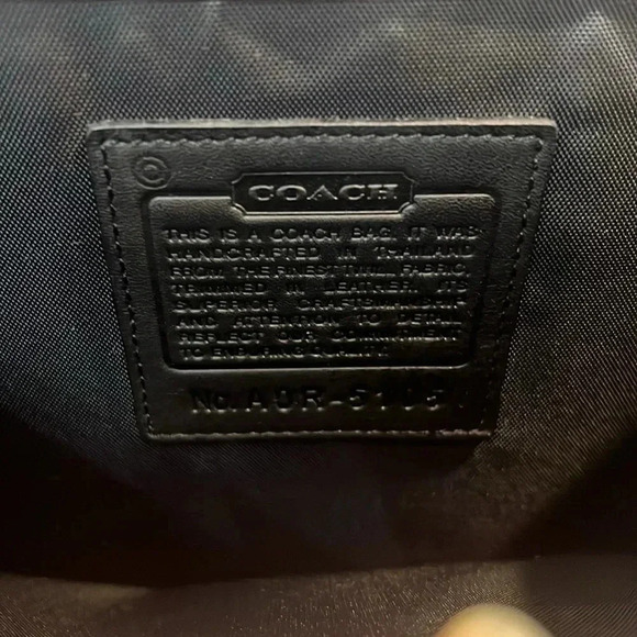 Coach men’s messenger/laptop bag 5105. - Picture 3 of 13